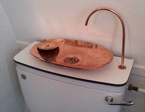 Унітаз з раковиною на бачку – практична економія місця