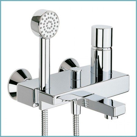 Який вибрати змішувач з душем для установки у ванній