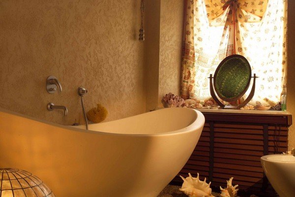 Рідкі шпалери для ванної кімнати — чи можна використовувати і як вибрати (фото, відео)