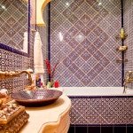 Як класти плитку у ванній правильно