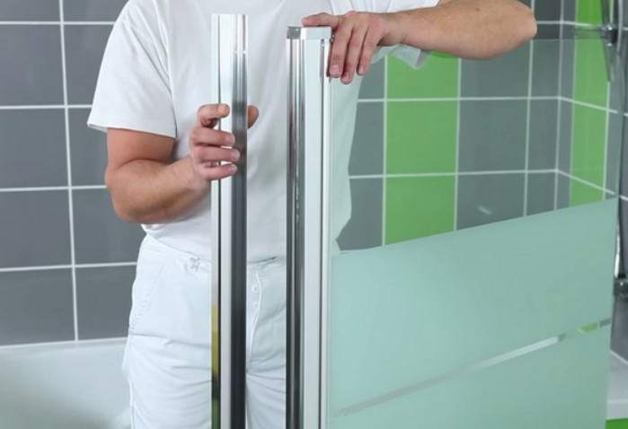 Ширма для ванної розсувна із скла