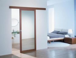 Установка розсувних скляних дверей у ванній і туалеті