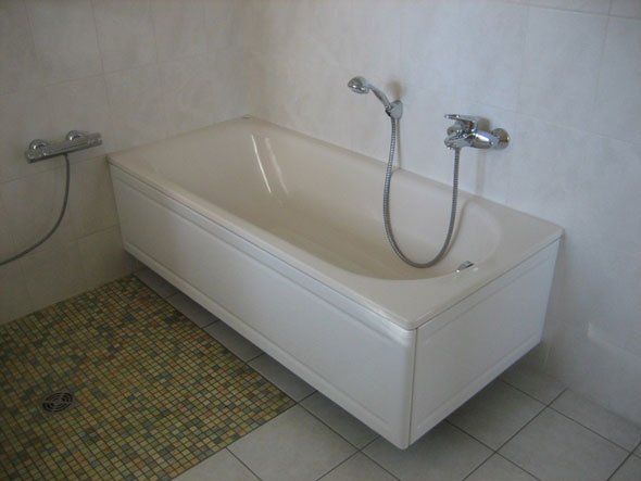 Сталева ванна: розбираємо плюси, мінуси і відгуки власників