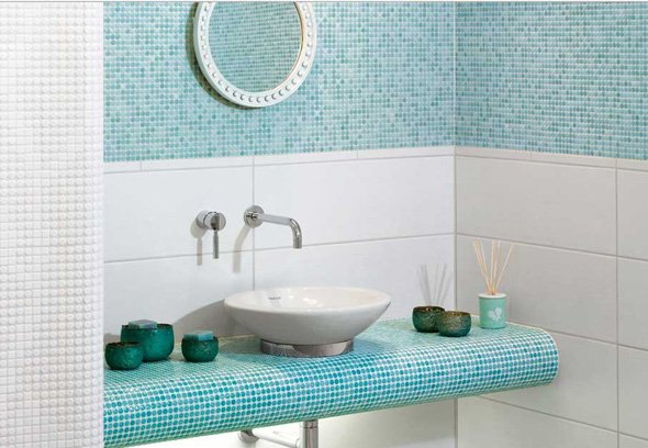 Вибираємо маленьку раковину у ванну або туалет