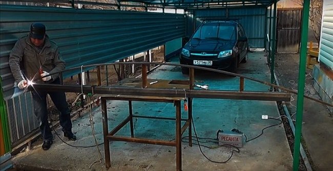 Як зігнути профільну трубу в домашніх умовах з трубогибом і без для теплиці і козирка