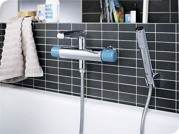 Змішувач з термостатом для ванни з душем, які є види