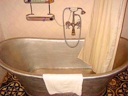 Які існують розміри ванни сталевий