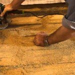 Укладання плитки на деревяну підлогу у ванній