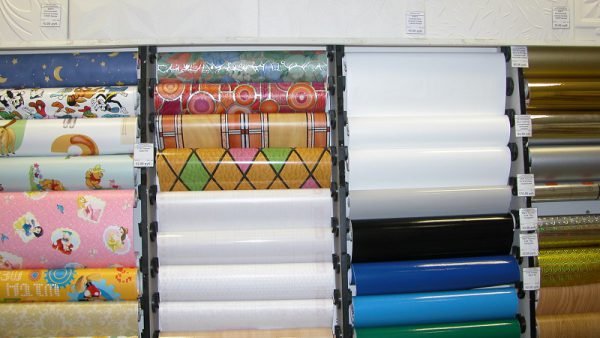 Шпалери для ванної кімнати — види, плюси і мінуси (фото, відео)