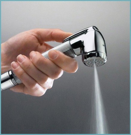 Вибираємо і встановлюємо змішувач з гігієнічним душем (лійкою) для унітазу