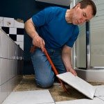 Як зняти плитку зі стіни акуратно