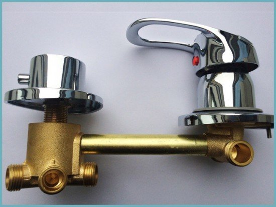 Як правильно вибрати змішувач для душу та душовий кабіни