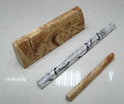 Плінтус для ванної, які бувають види та правила вибору