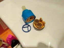 Підтікає або капає змішувач у ванній або на кухні: розбираємося як полагодити Підтікає або капає змішувач у ванній або на кухні: розбираємося як полагодити