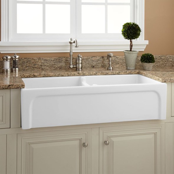 Вибираємо камяну мийку для кухні