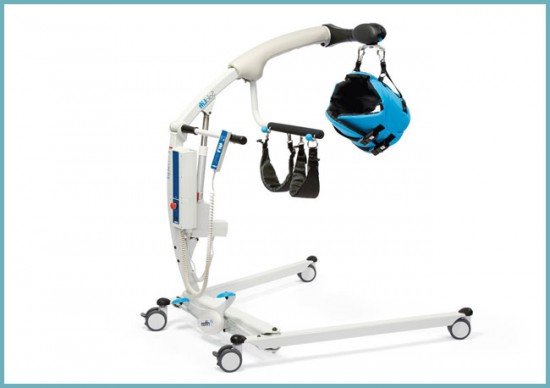 Пристосування для інвалідів і літніх людей: поручні для ванної та туалету, змішувач, підйомні механізми, стільчик, ванна з дверцятами та інші аксесуари, фото