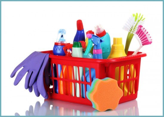 Догляд за акриловою ванною: чим чистити і мити в домашніх умовах