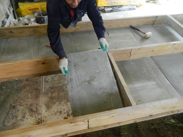 Як утеплити підлогу і стіни лазні зсередини