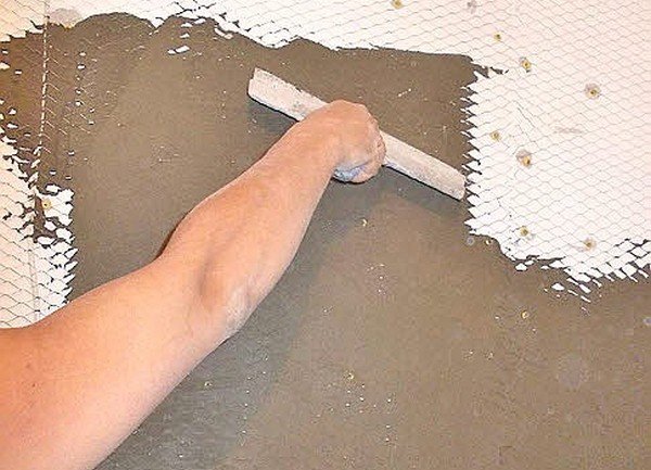 Як клеїти плитку у ванній своїми руками