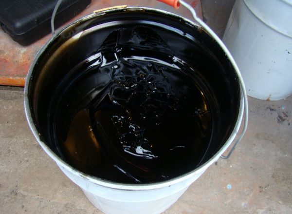 Відвалилася плитка у ванній, ніж приклеїти і що робити — відео і фото