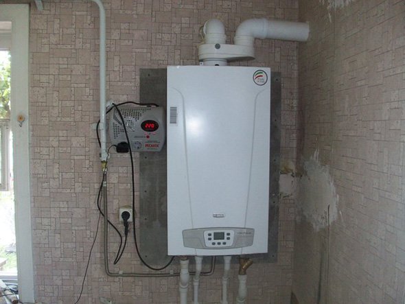 Вибираємо відповідний стабілізатор напруги для котла Вибираємо відповідний стабілізатор напруги для котла