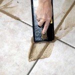 Укладання плитки на деревяну підлогу у ванній