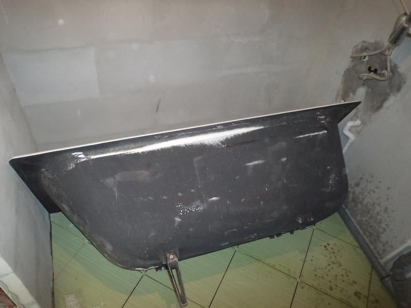 Як встановити ванну під плитку