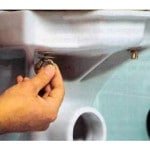 Кріплення кришки унітазу своїми руками Кріплення кришки унітазу своїми руками