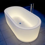 Ванна пластикова: фото, догляд, достоїнства і недоліки