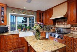 Вибираємо плитку на кухню: для укладання на підлогу і на фартух