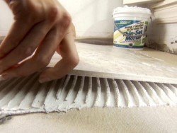 Як правильно зробити укладання плитки у ванній кімнаті своїми руками