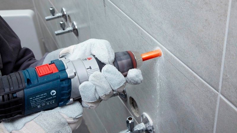 Керамограніт на стіни у ванній: чи можна класти і чим свердлити