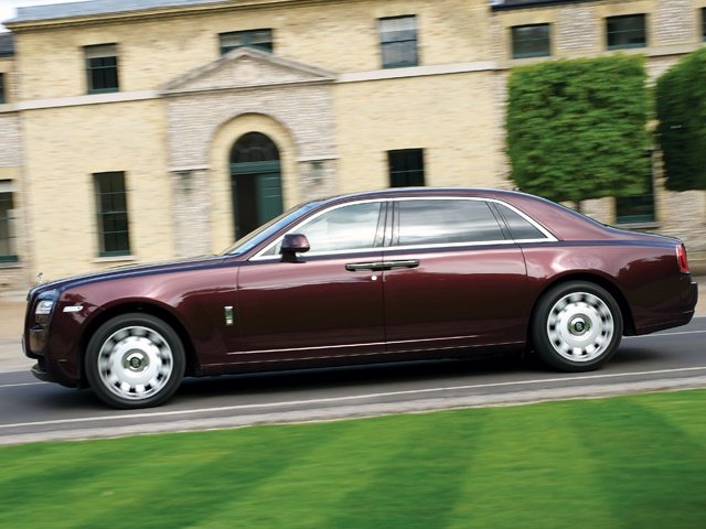 Топ 10 найбільших автомобілів у світі