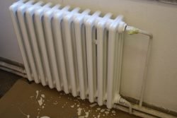 Фарба для батарей опалення без запаху: як і з чого вибирати? Фарба для батарей опалення без запаху: як і з чого вибирати?