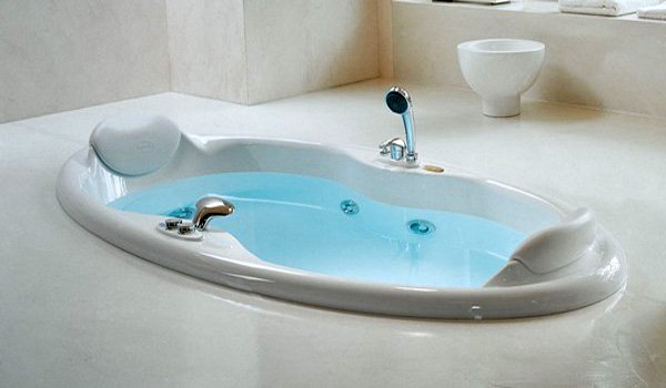 Вбудована ванна: особливості конструкції і самостійна установка