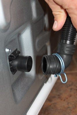 Як проводиться установка пральної машинки, важливі моменти