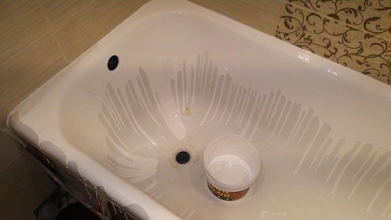 Наливна ванна, як вибрати і встановити, основні відмінності