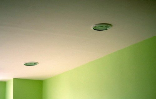 Чим пофарбувати стелю у ванній кімнаті