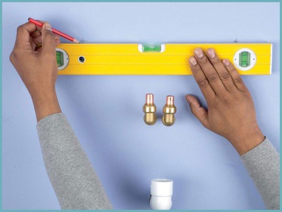 Розбираємося, як правильно закріпити раковину на стіні