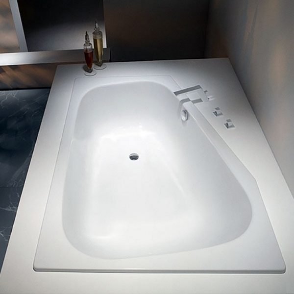 Ванни акрилові — кутові і асиметричні (фото, відео)