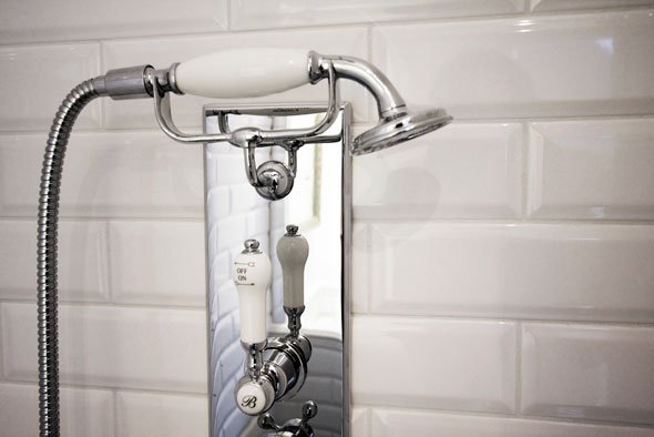 Якою має бути ванна кімната в англійському стилі: оформлюємо дизайн інтерєру правильно Якою має бути ванна кімната в англійському стилі: оформлюємо дизайн інтерєру правильно