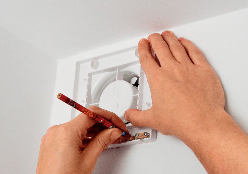 Які вентилятори для витяжки у ванній краще всього, та їх види