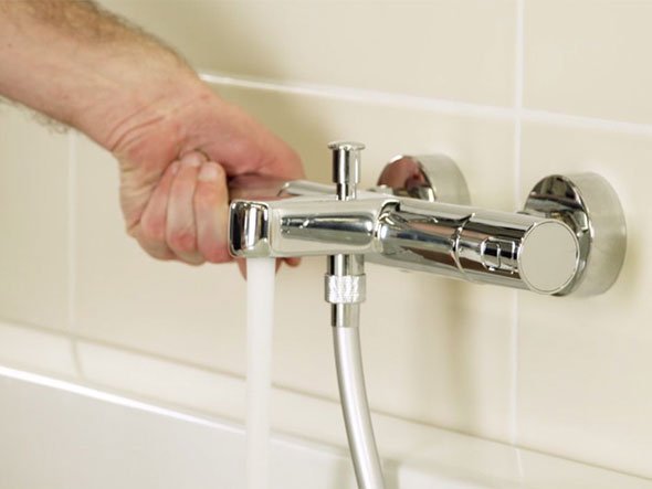 Як поміняти змішувач у ванній кімнаті своїми руками