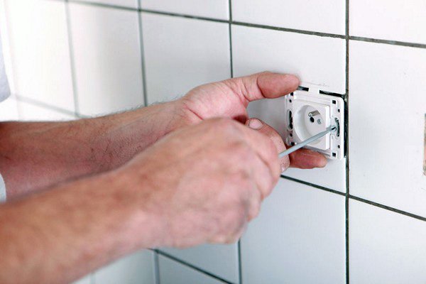 Установка пральної машини у ванній: особливості виконання робіт своїми руками