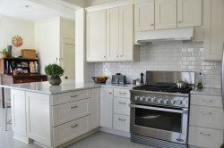 Вибираємо плитку на кухню: для укладання на підлогу і на фартух