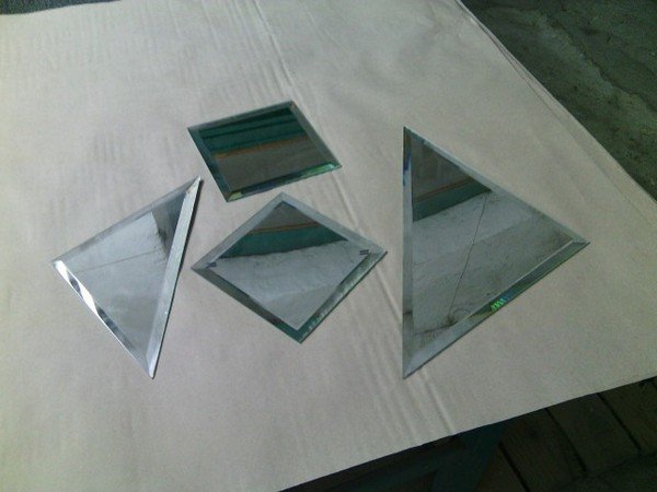 Дзеркальна плитка: яка буває і як правильно укладати