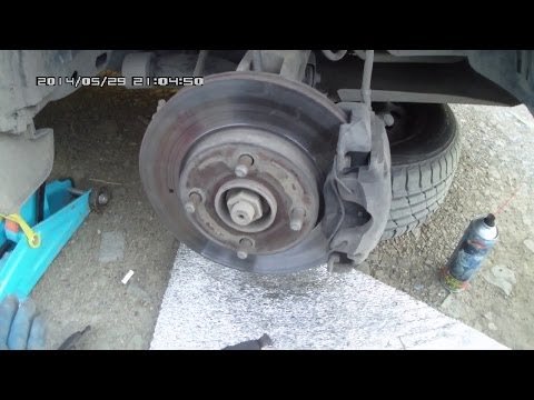 Процедура заміни задніх гальмівних колодок на Форді Фюжн