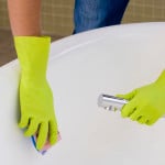 Чим чистити акрилову ванну: як можна почистити, ніж мити, які засоби використовувати