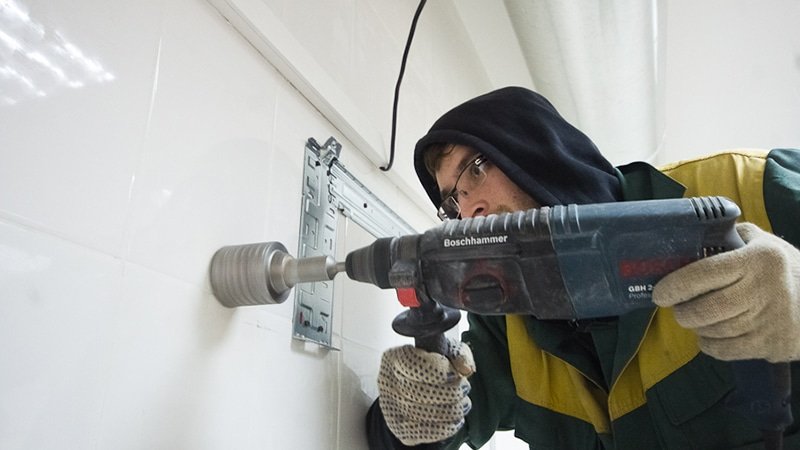 Як просвердлити кахельну плитку: як правильно вибрати свердло по кахлю і свердло для плитки