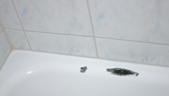 Закрити відкол емалі покриття ванн – зробимо це правильно